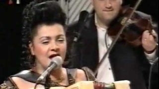 NELUTA NEAGU & CORNELIA CATANGA – Seara asta vreau sa beau (turceasca live)