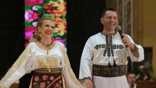 Duet Zorica Savu si Robert Tarnaveanu – Mândruță te-aș intreba (LIVE)